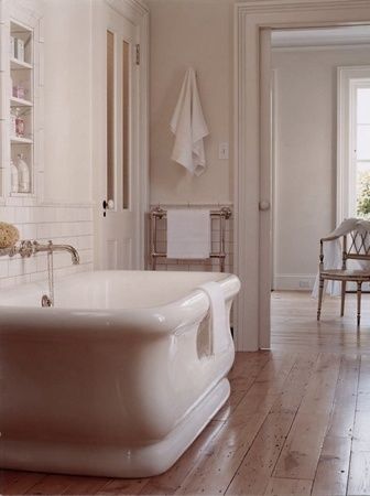 . Bad Inspiration, Bad Design, Dream Bathrooms, Greenwich Village, Bathroom Redo, Powder Rooms, Dream Bathroom, Soaking Tub, Bath Tub