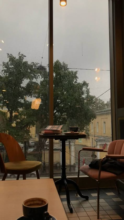 Cozy Coffee Shop Aesthetic Fall, Quiet Cafe Aesthetic, Downtown Coffee Shop Aesthetic, Chill Cafe Aesthetic, Cafe Ambience Aesthetic, Cozy Cafe Wallpaper, Rainy Coffee Shop Aesthetic, Fall Coffee Shop Aesthetic, Aesthetic Cafe Wallpaper