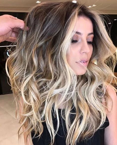 Brown Hair With Blonde Balayage, White Blonde Highlights, Brown Hair With Highlights And Lowlights, Balayage Blond, Bronde Hair, Money Piece, Hair Done, Summer Hair Color For Brunettes, Trendy Hair Color