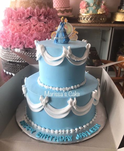 Cinderella Cake Ideas Kids, Cinderella Birthday Cake Simple, Cinderella Sheet Cake, Cinderella Smash Cake, Cinderella Birthday Cake Ideas, Cinderella Cakes Ideas Girl Birthday, Cinderella Birthday Cakes, Cinderella Buttercream Cake, Simple Cinderella Cake