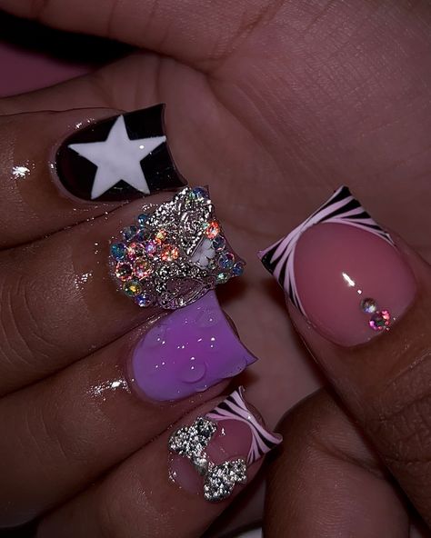 Jax 🌴 FL Nail Tech 🎀🌸 (@cassydidthat) • Instagram photos and videos Junk Nails, Short Square Acrylic Nails, 13k Followers, Unique Acrylic Nails, Bling Acrylic Nails, Acrylic Nails Coffin Short, Short Acrylic Nails Designs, Square Acrylic Nails, Birthday Nails