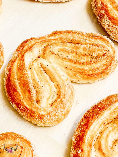 Easy French Palmier Recipe - Elephant Ears - Ever After in the Woods Palmier Recipe, Elephant Ears Recipe, Palmiers Recipe, Palmier Cookies, Sprinkle Cookies, Pinterest Party, Best Comfort Food, Puff Pastry Recipes, Elephant Ears