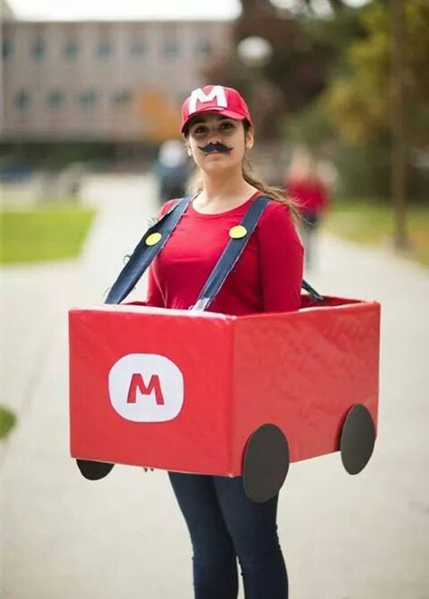 #mariobros #disfrazmariobros #disfrazmariobroscasero #disfrazcarnaval #disfrazmariobroscasero #disfrazadulto #disfrazoriginal Mario Kart Cars Diy, How To Make A Mario Kart Car, Super Mario Float Ideas, Diy Mario Kart Car, Mario Cart Diy, Disfraz Mario Kart, Diy Mario Kart Costume, Mario Cart Halloween Costumes, Mario Kart Diy