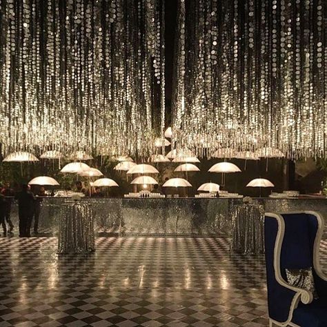 Glitz, glam and all that! Love this #weddingcocktail look by @ranipinklove #decor #decorideas #indianwedding #weddingstyle #weddingdecor #decoration #weddingdecoration #cocktail #bar #glam #sequin #shine #tinsel #glamour Cocktail Night Decor, Sangeet Decoration Night Indoor, Wedding Ceremony Decorations Indoor, Cocktail Party Decor, Night Decor, Night Wedding Decor, Cocktail Decoration, Cocktail Theme, Wedding Cocktail Party