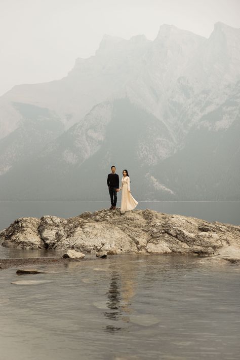 Banff engagement photos at Lake Minnewanka Engagement Photos Banff, Banff Family Photos, Lake Minnewanka Banff, Banff Engagement Photos, Winter Mountain Engagement Photos, Bc Elopement, Minnewanka Lake, Mineral Wells State Park, Banff Engagement