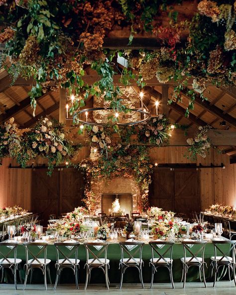 "I have always loved the tones  of dried PeeGee hydrangeas—a beautiful tan color," this bride says. "Nothing fresh gives that same feeling." So, her florist, Mindy Rice, dried 2,000 stems of the late-summer flowers for months in preparation for the late-November wedding. The final result was an incredible overhead installation. Late Fall Wedding, Reception Styling, Late Summer Flowers, Mountain Meadow, Martha Weddings, Barn Wedding Reception, Green Tablecloth, Wedding Color Trends, Lake Side