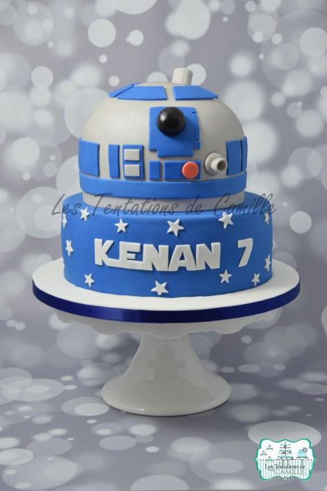 Star Wars R2D2 - Cake by Les Tentations de Camille                                                                                                                                                                                 More R2 D2 Cake, R2d2 Cake Easy, R2d2 Birthday Cake, Star Wars Torte, R2d2 Cake, Star Wars Cake Toppers, Star Wars Birthday Cake, Star Wars Cookies, Star Wars Theme Party