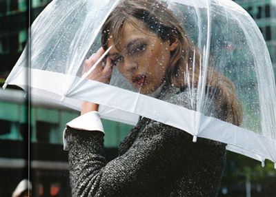 Insecure Women, Rainy Day Hairstyles, Bubble Umbrella, Rain Fashion, Umbrella Photography, Sarah Moon, Clear Umbrella, Best Umbrella, Paolo Roversi