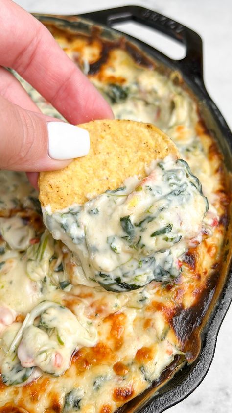 Queso Spinach Dip - Bad Batch Baking - Restaurant Copycat Recipes & Family Favorites Queso Spinach Dip, Creamy Cheese Dip, Bacon Cheeseburger Dip, Hot Corn Dip, On The Smoker, Batch Baking, Crock Pot Dips, Restaurant Copycat, Spinach Dip Recipe