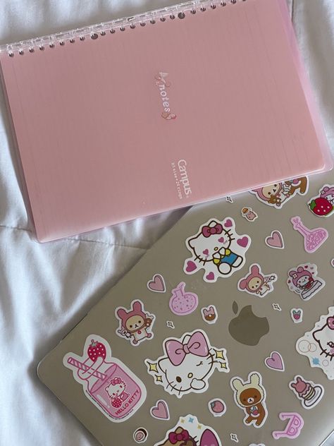 Cute College Aesthetic, Pink College Aesthetic, Pink School Supplies Aesthetic, Macbook Aesthetic Stickers, Hello Kitty Studying, Cute School Aesthetic, Macbook With Stickers, Girly School Supplies, School Aesthetic Pink