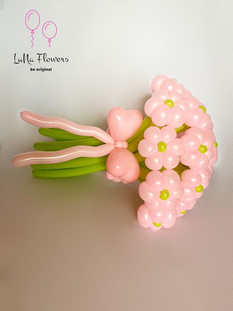 Flower Birthday Balloons, Balloon Flower Bouquet Tutorial, Tulip Balloon Bouquet, Ballon Flowers Diy, Ballon Flower Bouquet, Nails Acrylic Flowers, Aesthetic Flower Tattoo, Balloon Bouquet Ideas, Bucket Balon