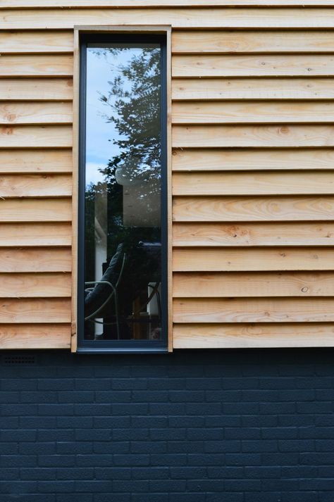 modern timber cladding and dark painted brick                                                                                                                                                      More Exterior Wood Cladding, Larch Cladding, Wooden Cladding, Exterior Wall Cladding, Wood Facade, House Cladding, Wood Cladding, Casa Container, Timber Cladding