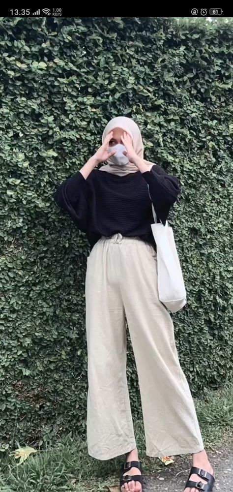 Minimalist Outfit Hijab, Outfit Hijab Kulot, Minimalist Hijab Outfit, Outfit Celana Kulot, Outfit Kulot, Simple Outfits Hijab, Ootd Hijab Casual Simple, Outfit Hijab Simple, Mix And Match Outfits Hijab