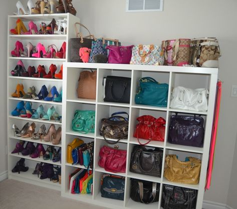 Beauty Room (18) Rak Kasut, Shoes Organizer, Small Laundry Room Organization, Purse Storage, Organizer Ideas, Handbag Storage, Cheap Purses, Ideas Ikea, Designer Purses