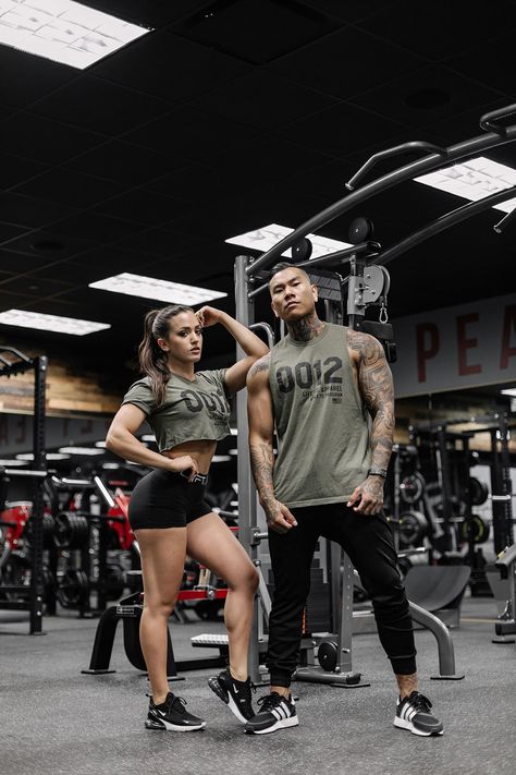 Athlete Photo Shoot @ BK Strength – Live Fit. Apparel Couple Training, Private Gym, Gym Photoshoot, Motivasi Diet, Gym Couple, Gym Photography, Gym Partner, Couple Fits, Gym Photos