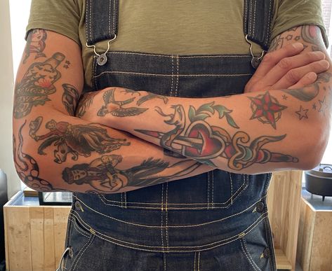 Americana Patchwork Tattoo, Colored Traditional Tattoo Sleeve, Sleeve Tattoo Styles, Black And Gray American Traditional, Traditional Bicep Tattoo, Modern American Traditional Tattoo, Americana Tattoo Traditional, American Traditional Sleeve Black, American Traditional Tattoos Men