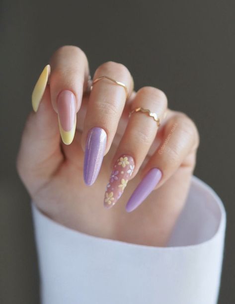 49 Gorgeous Purple Nail Art Ideas for Every Season - Days Inspired Bright Yellow Nails, Nails For 2023, Purple And Pink Nails, Purple And Silver Nails, Light Purple Nails, Purple Glitter Nails, Yellow Nail Art, Yellow Nails Design, Purple Nail Art