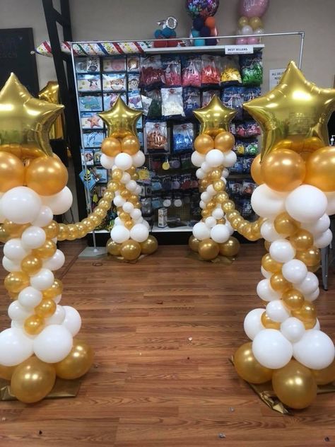 Balloon Pillars, Prom Backdrops, Graduation Party Backdrops, Party Design Ideas, Birthday Decorations At Home, Diy Balloon Decorations, Balloon Stands, Birthday Balloon Decorations, Balloon Columns