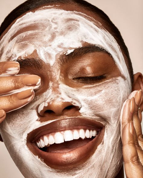 Physical vs. Chemical Exfoliation: Decoding the Best Ways to Slough Winter Skin | Vogue The Ordinary Azelaic Acid, Chemical Exfoliation, Skin Brushing, Best Skin Care, Winter Skin, Exfoliate Face, Layers Of Skin, Best Skin, Anti Frizz Products