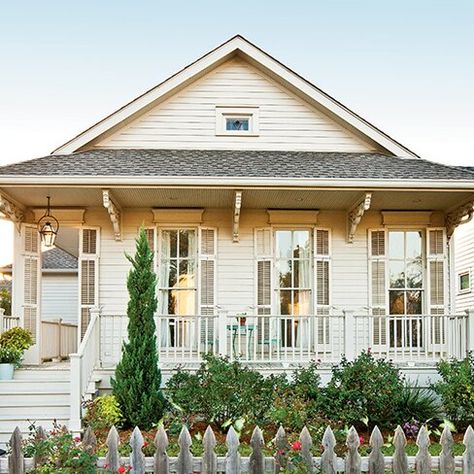 The Best Southern Living House Plans of 2017 Creole Cottage, Shotgun House, Southern Living House Plans, Exterior Paint Color, Beach Cottage Style, Cottage House Plans, Building A New Home, Cottage Living, Picket Fence