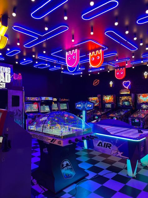 Arcade Bar, Gaming Lounge, Game Cafe, Arcade Room, Arcade Game Room, Skating Rink, Retro Arcade, Salou, Game Room Design