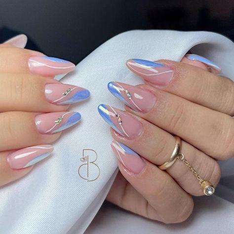 Light Blue Nails, Kawaii Nails, False Nail, Artificial Nails, Rhinestone Nails, Nail Art Diy, Blue Nails, Trendy Nails, Almond Nails