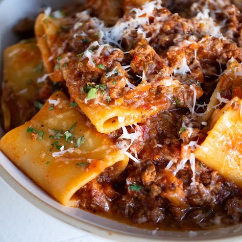 Beef Ragu Pappardelle, Ragu Pappardelle, Slow Cooker Beef Ragu, Pappardelle Recipe, Pork Ragu, Beef Ragu, Ragu Recipe, Beef Chuck, Braised Beef