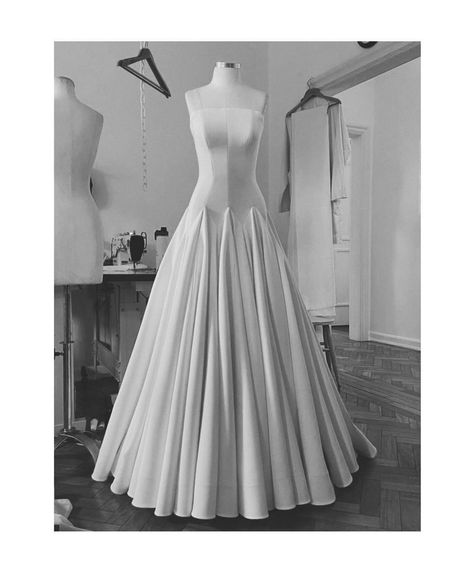 The White Files | I’ve never been one for pleats, but the structured perfection of the gowns by @carlosbacchi is making me seriously reconsider 😍🤍 Would… | Instagram Hollywood Glam Dress, Satin Wedding Dresses, Unusual Clothes, Wedding Dresses A Line, Custom Wedding Gown, Wedding Gown Inspiration, Fashion Design Patterns, Muslim Fashion Dress, Wedding Dresses Satin