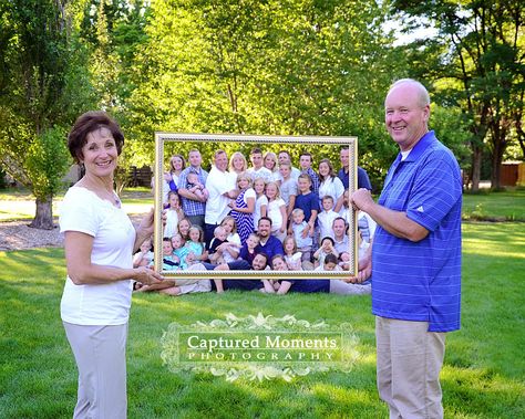 50th Anniversary Photo Shoot Ideas, Family Photo Ideas With Grandparents, Pictures With Grandparents, Grandkids Photo Shoot, Wedding Pictures Family, Big Family Photo Shoot Ideas, Large Family Photo Shoot Ideas, Large Family Photo, Large Family Photography