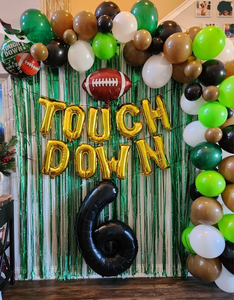 Football theme Birthday party background. Balloon arch. Touchdown 6 points Football Birthday Party Balloons, Touchdown Birthday Party, Football Party Balloon Arch, Football Balloon Arch, Football Theme Birthday Party, Football Party Balloons, Football Theme Birthday, Football Balloons, Football Banquet