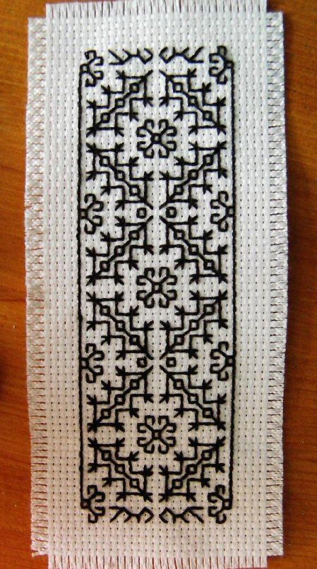 Blackwork Blackwork Bookmark, Embroidery Blackwork, Motifs Blackwork, Blackwork Embroidery Designs, Kasuti Embroidery, Blackwork Embroidery Patterns, Art Inspiration Ideas, Blackwork Cross Stitch, Blackwork Designs