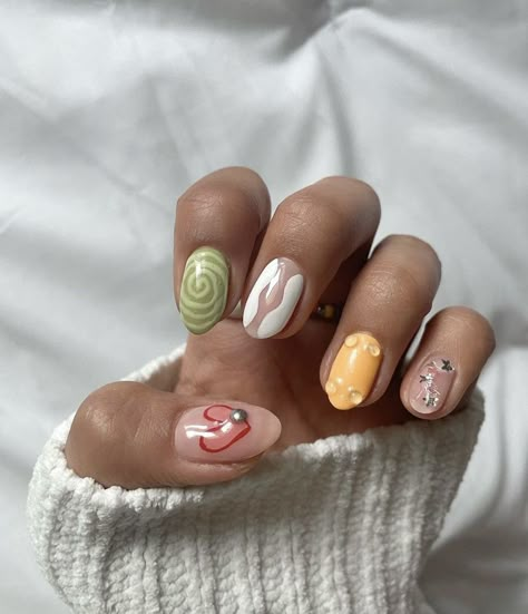 Mismatched Nails Summer, Mismatch Nails, Mismatched Nail Art, Nail Inspo Designs, Interesting Nails, Mismatched Nails, Lady Palm, Glazed Nails, Match Nails