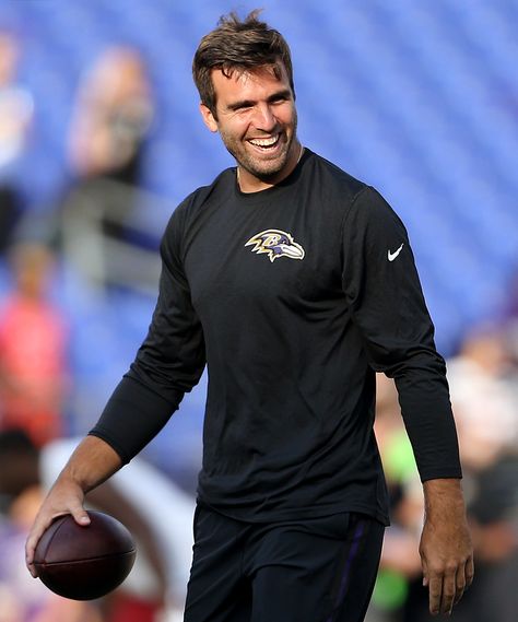 Touchdown! These Are the Hottest Players from Every Team in the NFL - Joe Flacco, Baltimore Ravens, Quarterback from InStyle.com Pitt Football, Joe Flacco, Girls Football Boots, Snowboard Girl, Rugby Men, Nfl Dallas Cowboys, American Football Players, Football Boys, The League