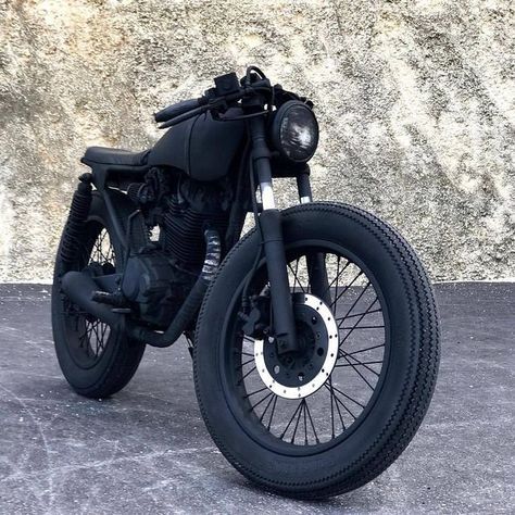 KafeRacers on Instagram: "All black looks amazing!! Loving this classic brat! #kaferacers ------- Would you ride this? Rate 1 to 10! ------- Via @nutsa ------- Follow @kaferacers for daily images ------- #brat #black #murderedout" Harley Scrambler, Cafe Racer Parts, Suzuki Cafe Racer, Cafe Racer Moto, Motorcycle Camping Gear, Мотоциклы Cafe Racers, Motorcycle Aesthetic, Cafe Bike, Cafe Racing