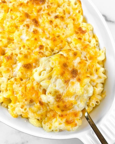 Chick fil A Mac and Cheese (copycat recipe) Kfc Mac And Cheese, Ultimate Mac And Cheese, Easy Mac N Cheese, Royal Recipe, Copycat Chick Fil A, Macaroni Cheese Recipes, Mac Cheese Recipes, Macaroni N Cheese Recipe, Creamy Mac And Cheese