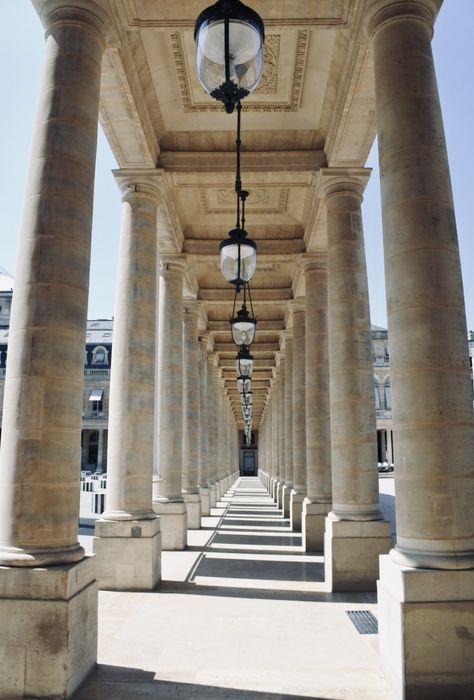 Paris Palais Royal, Palais Royal Paris, Street Photography Paris, Paris Shooting, Blue Aesthetics, Paris Architecture, Video Project, Paris Trip, Royal Aesthetic