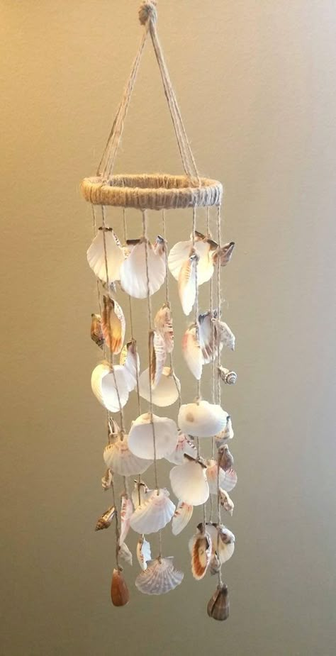 Shell Windchimes, Seashell Windchime, Windchimes Diy, Vintage Kitchen Gadgets, Seashell Wind Chimes, Shell Wind Chimes, Home Organization Ideas, Seashell Projects, Diy Wind Chimes