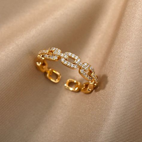 Classic Twist Chain Open Rings https://sasadesiles.fr/products/classic-twist-chain-open-rings SASA DES ILES #Bestseller Gold Ring Design For Women, Ring Design For Women, Gold Ring Design, Bracelet Viking, Open Rings, Gold Color Ring, Couple Wedding Rings, Womens Ring, Ring Chain