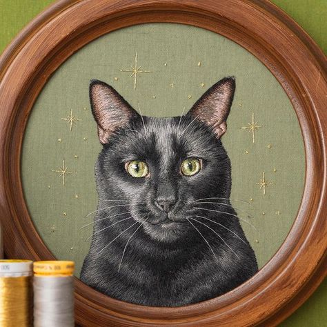 Cat Portrait Embroidery, Black Cat Embroidery, Portrait Embroidery, Cat Embroidery, Favorite Animal, Cat Portraits, An Animal, Textile Art, Embroidery Patterns