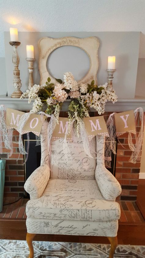 Chair For Mom To Be, Baby Shower Chair For Mom, Mom To Be Chair, Baby Shower Chair, Chocolate Crafts, Mommy To Be, Mom To Be, Baby Shower Fall, Chair Decorations