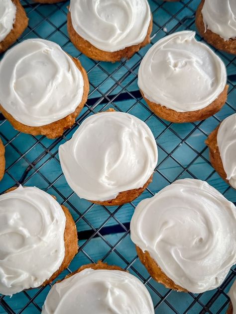 Delicious soft pumpkin cookies with cream cheese frosting are the perfect cookies for fall and they are so easy to make with simple pantry ingredients! Cream Cheese Frosting For Pumpkin Cookie, Pumpkin Cookies With Cream Cheese Icing, Cookies For Fall, Pumpkin Cookies With Cream Cheese, Cookies With Frosting, Cookies With Cream Cheese Frosting, Soft Pumpkin Cookies, Cookies With Cream Cheese, Best Peanut Butter Cookies