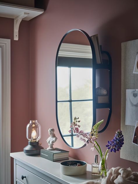 Easy storage ideas for a small, beautiful hallway - IKEA Easy Storage Ideas, Hemnes Shoe Cabinet, Mirror With Storage, Step Ladders, Free Mirror, Large Wall Mirror, Frame Shelf, Hallway Storage, Storage Mirror