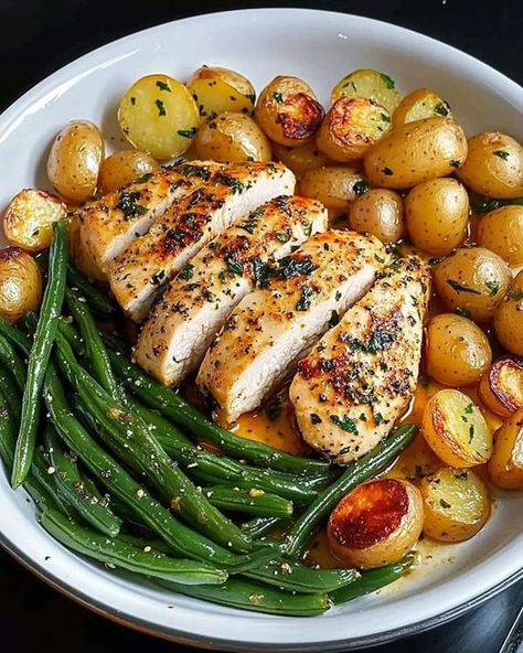 Mediterranean Diet Easy Recipes 2024 | One-Pan Garlic Herb Chicken with Potatoes & Green Beans | Facebook Chicken Potatoes And Green Beans, Mediterranean Diet Easy, Mediterranean Diet Recipes For Beginners, Diet Easy Recipes, Potatoes Green Beans, Vegan Stuffed Peppers, Lettuce Salad Recipes, Chicken Potato Bake, Chicken With Potatoes