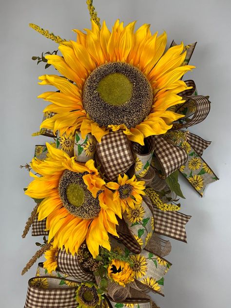 Swag Sunflower swag Front door wreath Summer swag Fall | Etsy Mailbox Swags, Sunflower Swag, Sunflower Wreath Diy, Pinecone Crafts Kids, Sunflower Door, Sunflower Crafts, Fall Swags, Door Wreaths Diy, Door Swag