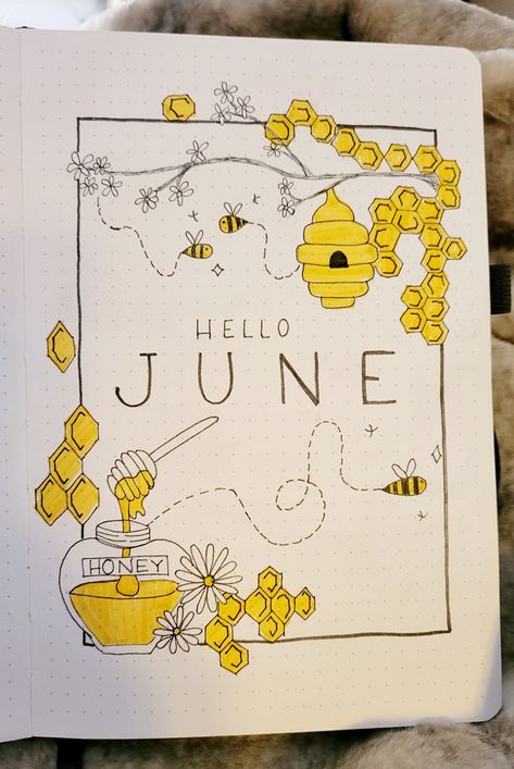 Honey Bee Drawing, June Bullet Journal, Creative Mind Map, Honey Bee Theme, Boarders Designs For Projects, Creative Book Cover Designs, Book Art Projects, Creative Book Covers, Bee Drawing