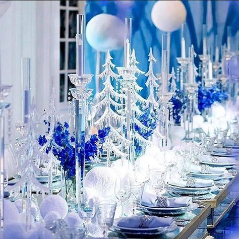 LOVE-LOVE this Winter Wonderland Dinner theme!! How fab for at home entertaining guest, or a fab wedding reception! Thank you to @shackirovajulia ! Winter Wonderland Wedding Centerpieces, Softball Banquet, Diy Winter Wedding, Banquet Decor, Wonderland Party Decorations, Winter Wedding Centerpieces, Wedding Decorating, Wedding Renewal, Wonderland Theme