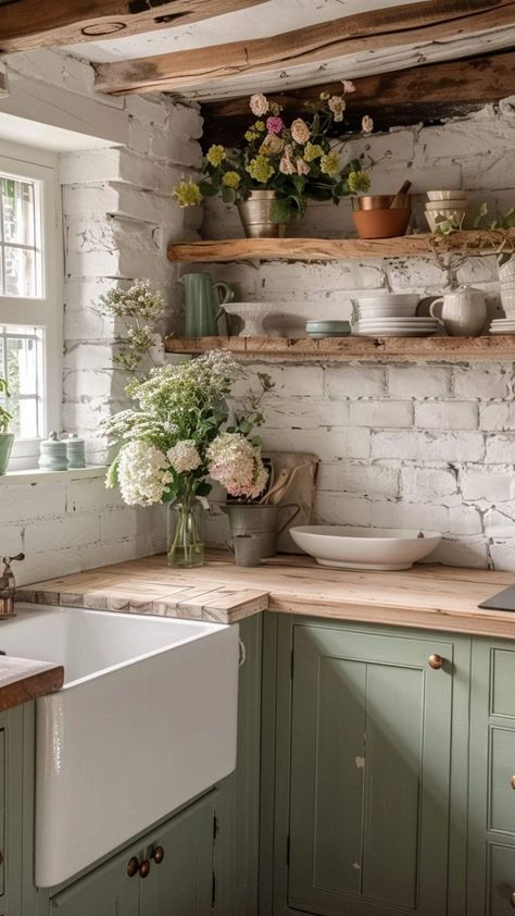 Kitchen Design Bohemian, Cottage Core Kitchens, Cottagecore Home Aesthetic, Warm Kitchen Ideas, Green Cottage Kitchen, Chic Kitchen Design, Cabin Homestead, Farm Kitchen Ideas, Aztec Kitchen