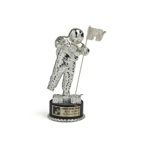 "THE ORIGINAL MOONMAN" The MTV Video Music Award Statuette Presented to Buzz Aldrin | Buzz Aldrin: American Icon | | Sotheby's Mtv Logo, Buzz Aldrin, Mtv Videos, American Icons, Video Music Awards, Mtv Video Music Award, Music Awards, Mtv, The Original