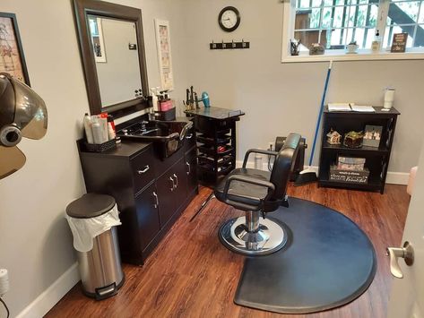 Home Barber Shop Ideas Small Spaces, Salon Sink Station Ideas, In Home Salon Ideas Small Spaces, Salon Suite Decor Small Spaces, Hair Studio Ideas, Cosmetology Career, Salon Sink, Salon Suite Decor, Suite Decor