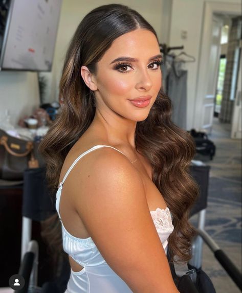 Center Part Wedding Hairstyles, Slick Front Hair Down Wavy, Bridal Hair Down Hollywood Waves, Wavy Wedding Hair With Veil, Bridal Hair Half Up Hollywood Waves, Bridesmaid Hollywood Waves, Bridal Hair Glam Waves, Glossy Bridal Waves, Wavy Hair Bride